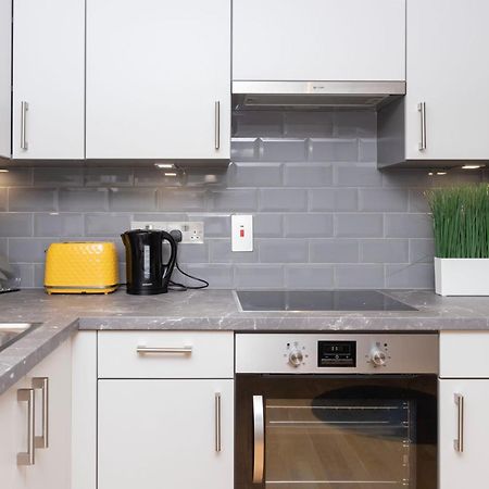 Cosy Ground Floor Apartment London Bagian luar foto