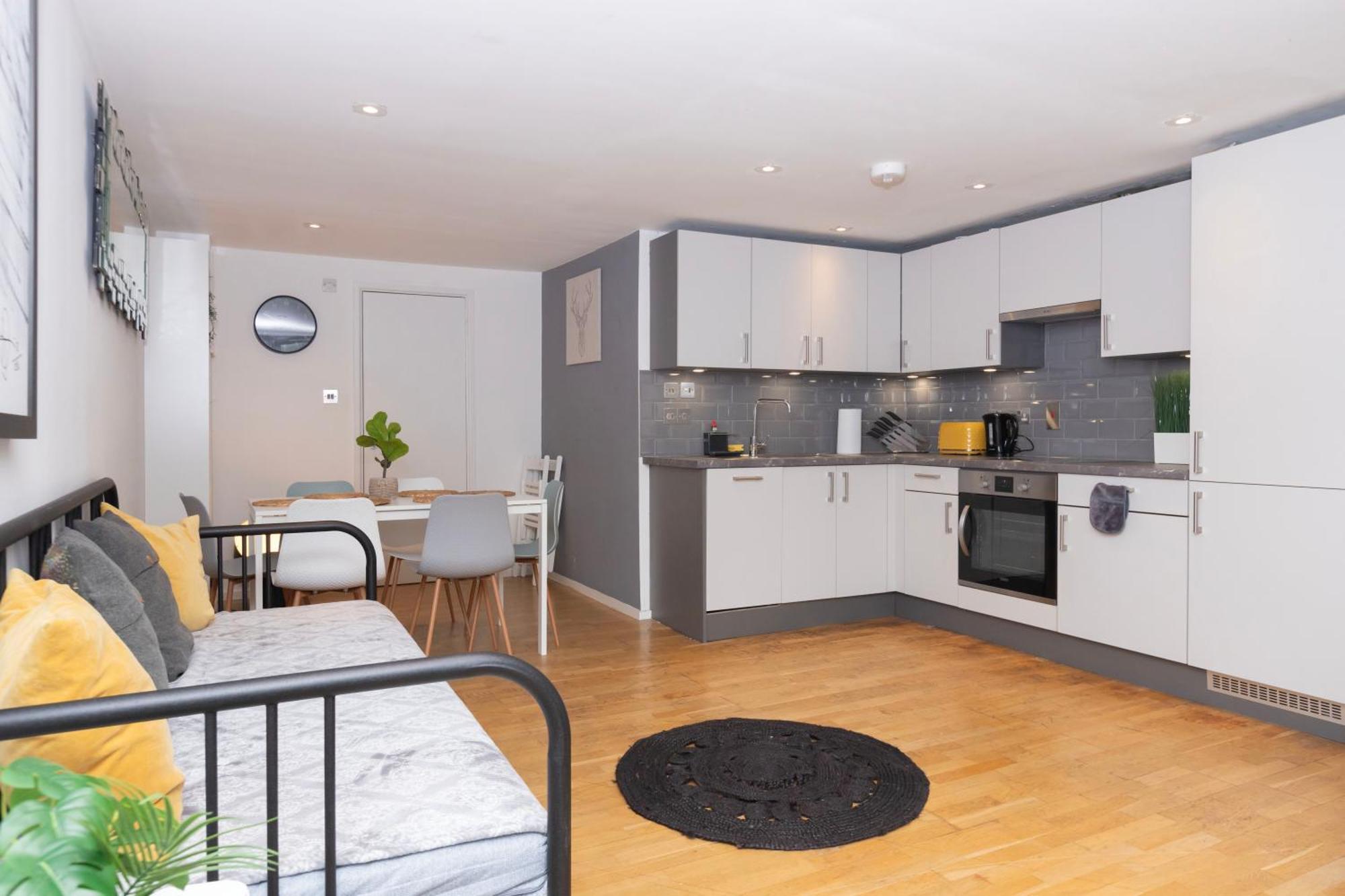 Cosy Ground Floor Apartment London Bagian luar foto